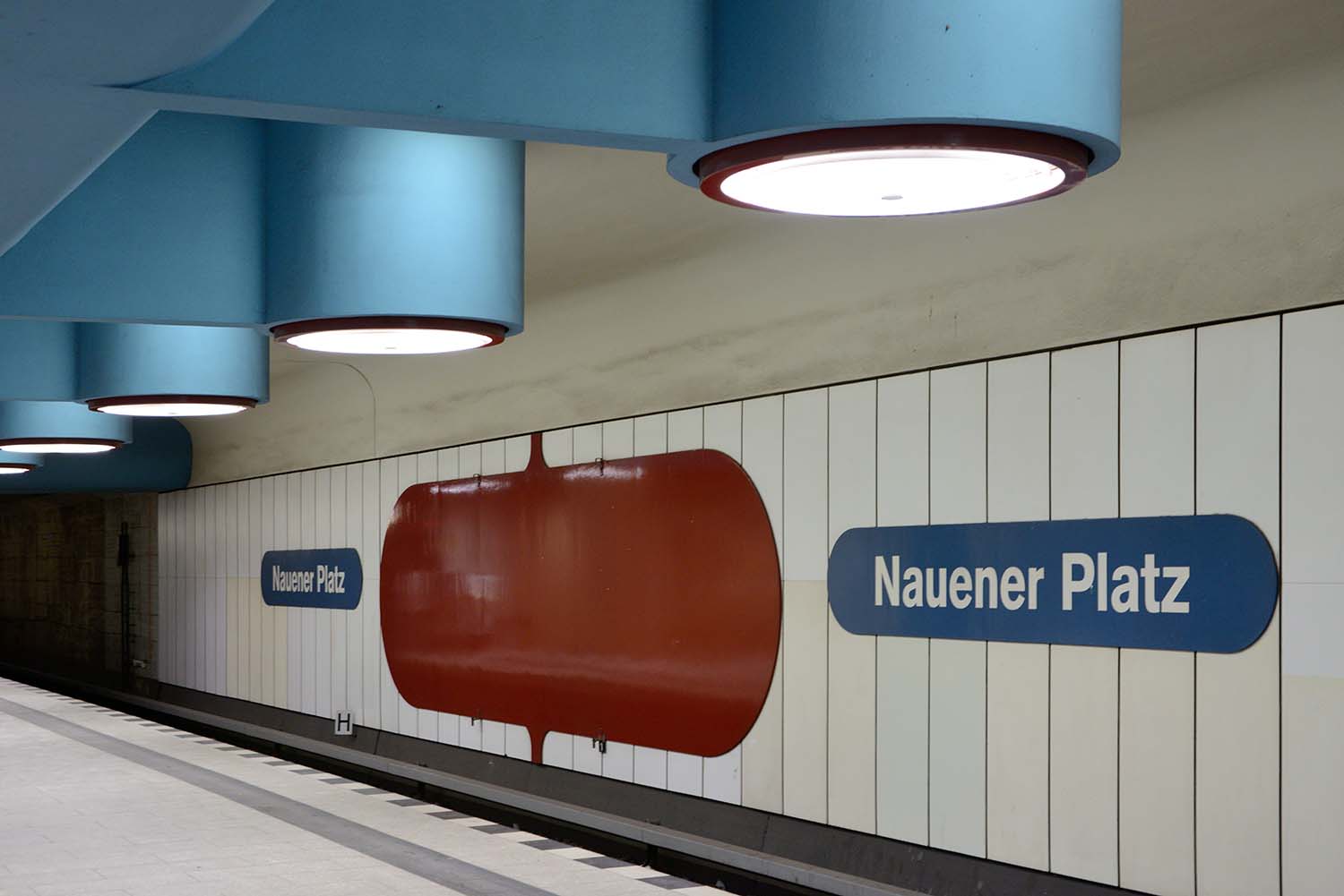 柏林U-Bahn建筑与设计地图:NAUENER广场