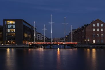 哥本哈根Cirkelbroen桥的Olafur Eliasson