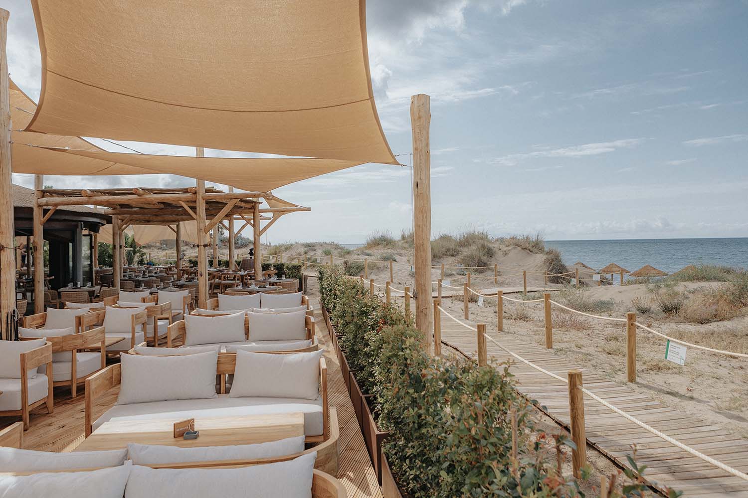 沙丘海滩马贝拉El Rosario海滩俱乐部和餐厅