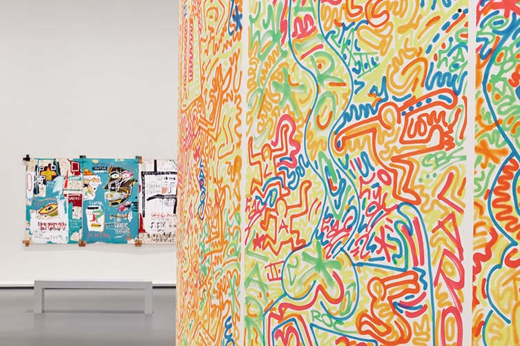 Keith Haring的安装视图|Jean-Michel Basquiat：NGV国际交叉线