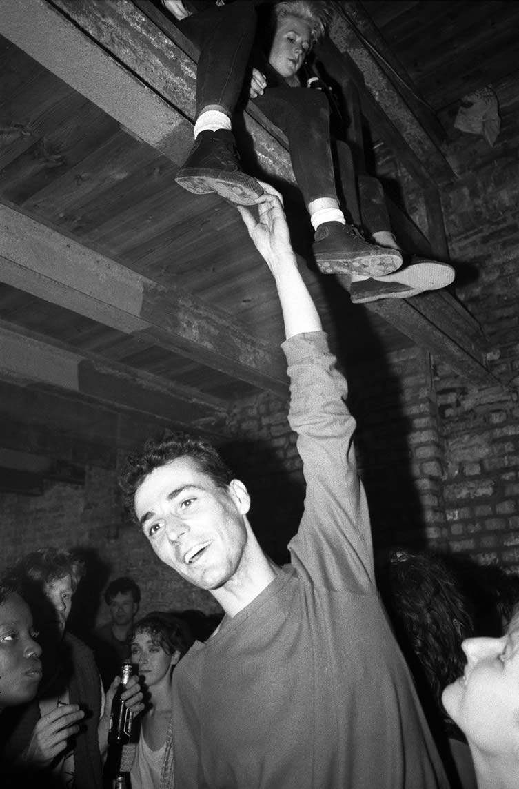 老街道仓库狂欢，伦敦，1985年