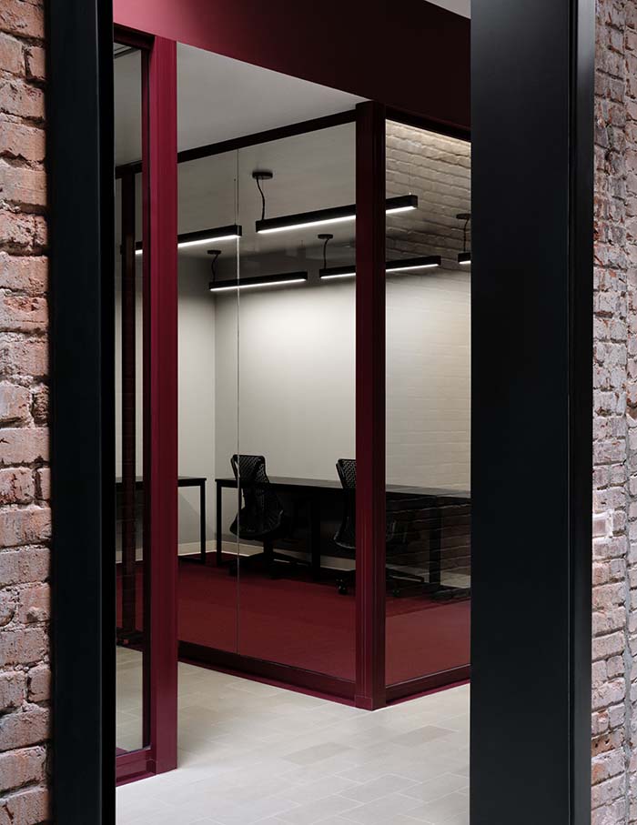 蒙特利尔联合办公空间由IVY工作室设计