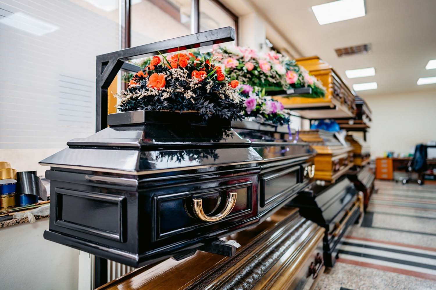 在哪里可以直接以更好的价格购买木制棺材-值得信赖的棺材是美国顶级棺材供应商